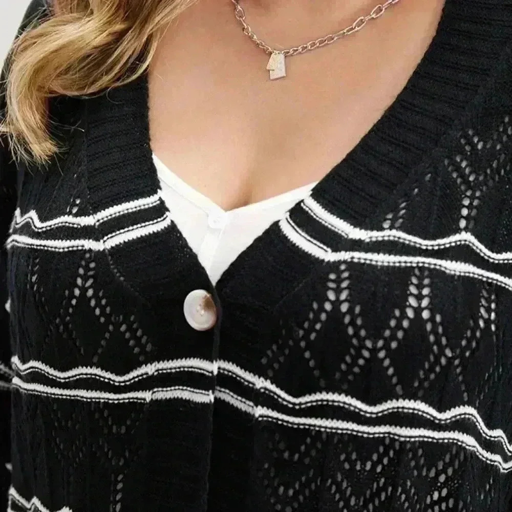 NWT!Striped Geometric Button sweater Cardigan Size 10 or Med - Picture 5 of 7